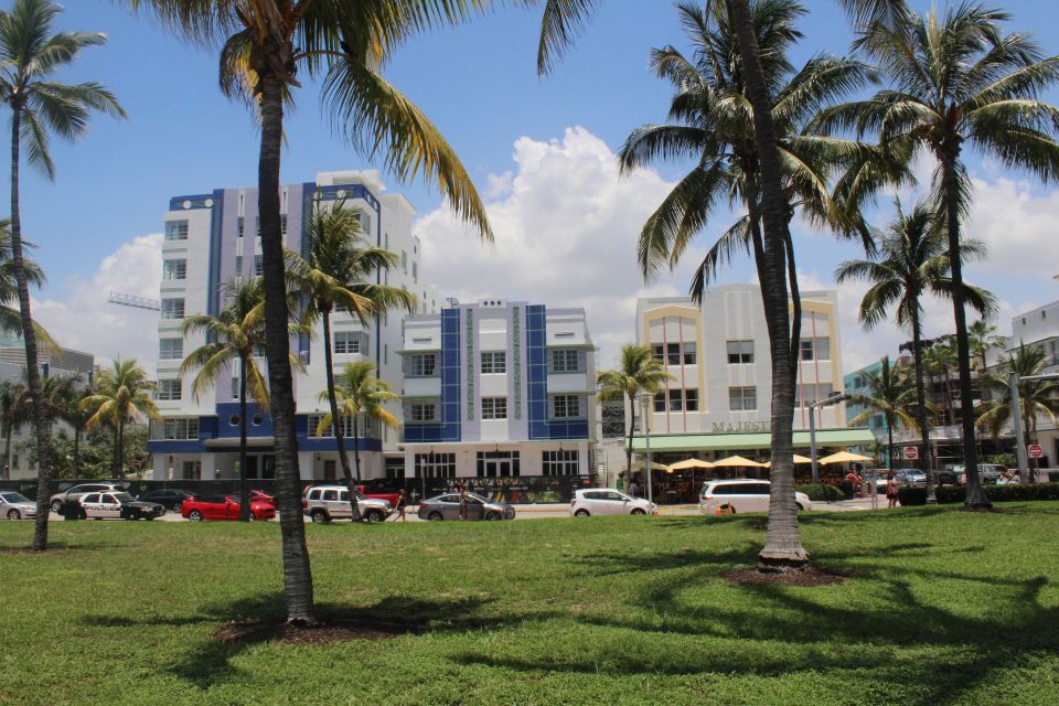 Miami: City Bus Tour with Downtown or Miami Beach Pickup - Al Capone and celebrity-address sighting points