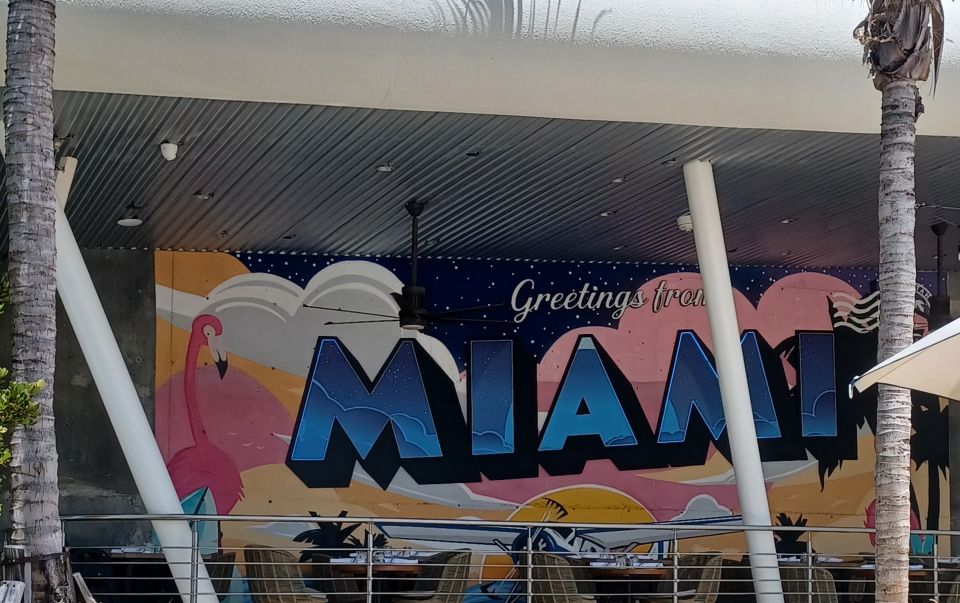 Miami: City Tour & Cruise of Biscayne Bay - Miami Beach and Ocean Drive: Art Deco, beach time, and movie-famous corners