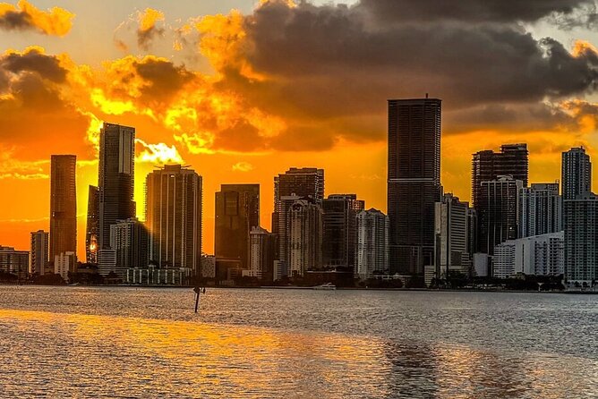 Miami Cruise of Celebrity Homes and Biscayne Bay - From Bayfront Park onto a two-level yacht on Biscayne Bay