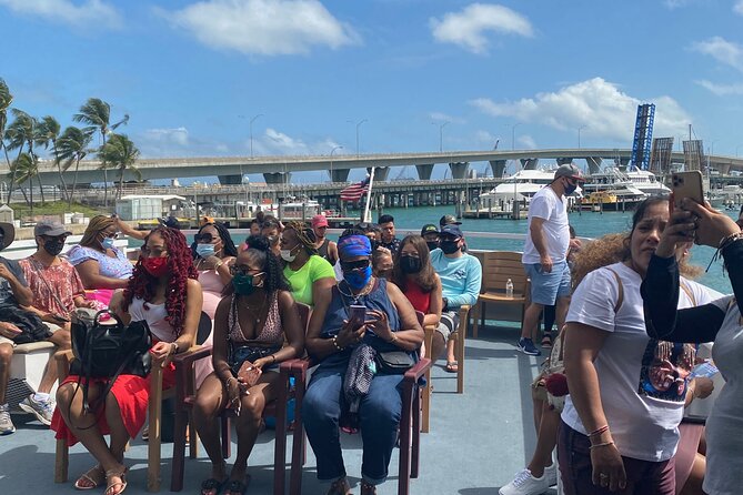 Miami Cruise of Celebrity Homes and Biscayne Bay - Onboard bar, snacks, and how to plan your spending