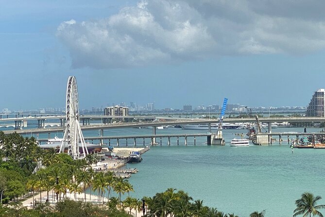 Miami Cruise of Celebrity Homes and Biscayne Bay - The guide experience: when narration helps (and when it might not)