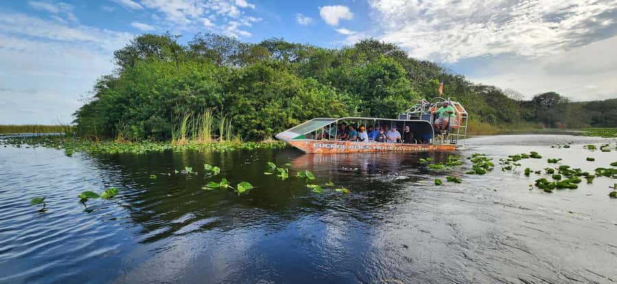 Miami: Everglades Airboat, Gator Encounter & Bus Transfer - The Miami-to-Everglades logistics: simple, but be ready