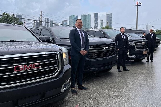 Miami & Ft. Lauderdale Airport Transfer & Transportation Service - Drivers and Comfort: Friendly Service with Real-World Flex