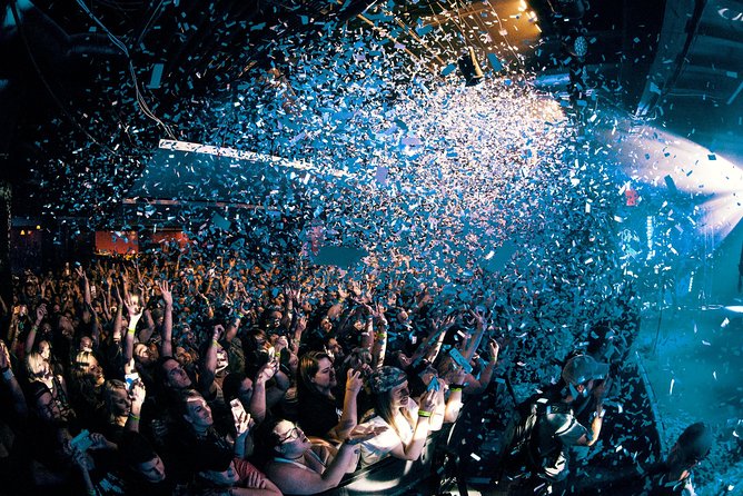 Miami Hip Hop Unique Xperience : Bar, Party Bus & Nightclub - Ocean Drive check-in at Voodoo Lounge & Rooftop (2 hours of pre-party)