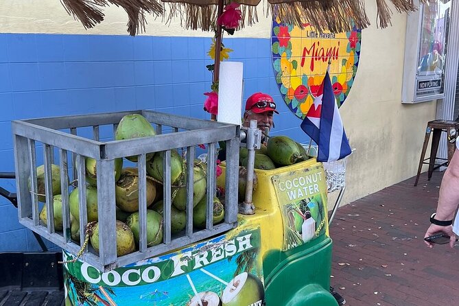 Miami Iconic places city tour: History, Art & Culture - Bayside Marketplace: where the tour ends with choices