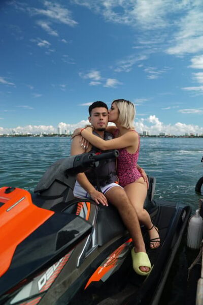 Miami: Jet Ski Adventure with Complimentary Speed Boat Ride - The 15-minute Miami Beach speed boat cruise: Millionaires row, up close