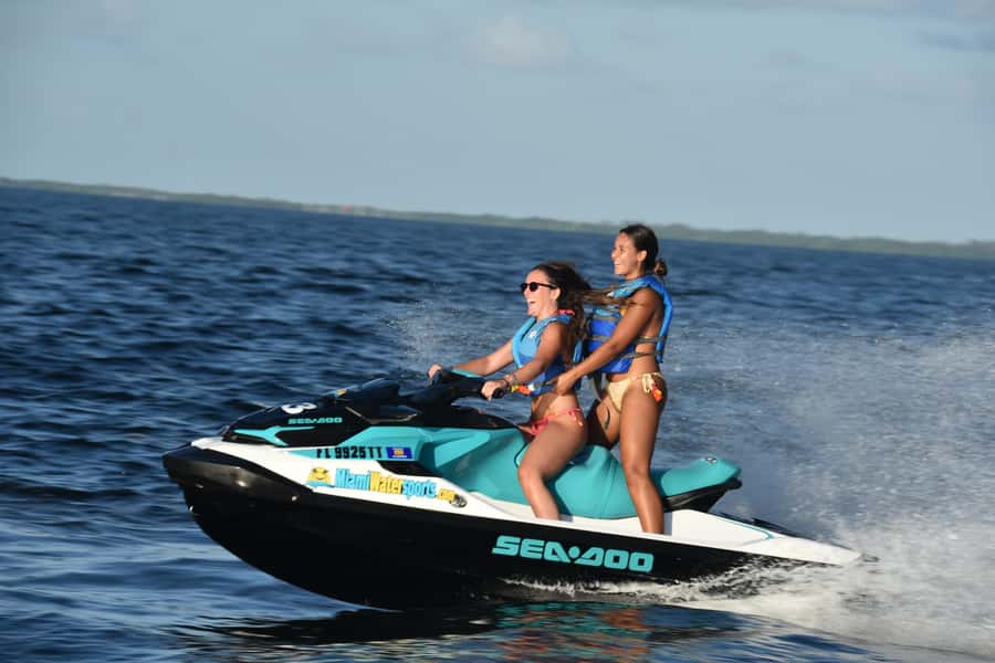 Miami: Jet Ski and SpeedBoat - The 1-Hour Jet Ski Plan: From Briefing to Skyline Speed