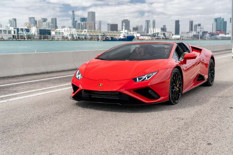 Miami: Lamborghini Huracán Ultimate Driving Tour Experience - The driving route: Miami Beach to Venetian Islands to skyline