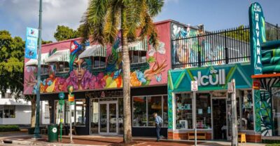 Miami: Little Havana Wow Walking Tour - Small Group Size - Calle Ocho on Foot: Stories That Turn Streets Into Context