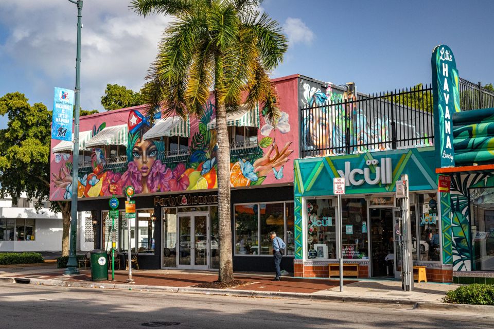 Miami: Little Havana Wow Walking Tour - Small Group Size - Domino Park: Where Social Life Is the Main Attraction