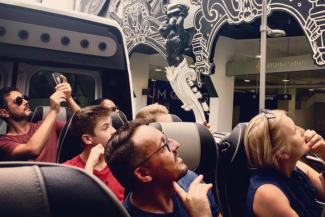 Miami Panoramic Sightseeing Tour in English, French or Spanish - A 3-hour Miami sampler with a retractable-roof minibus