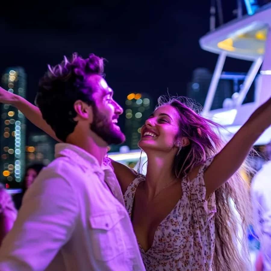 Miami: Party Yacht Cruise with Open Bar and DJ - Key things to know before you go