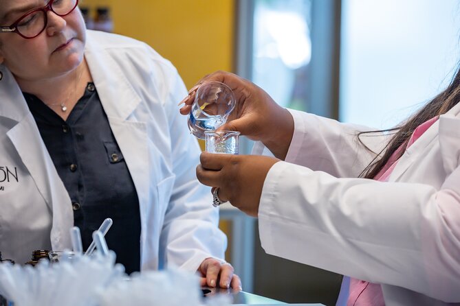 Miami Perfume Making Experience: Express 45 Minutes - English Guidance and International-Friendly Setup