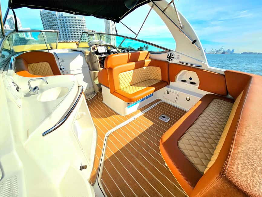 Miami: Private Boat Cruise and Tour with Captain - Bayside Marketplace with a Ferris Wheel view from the water