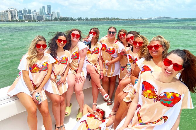 Miami Private Boat Rental to Sandbars and More - Why Biscayne Bay feels like the Miami locals’ shortcut