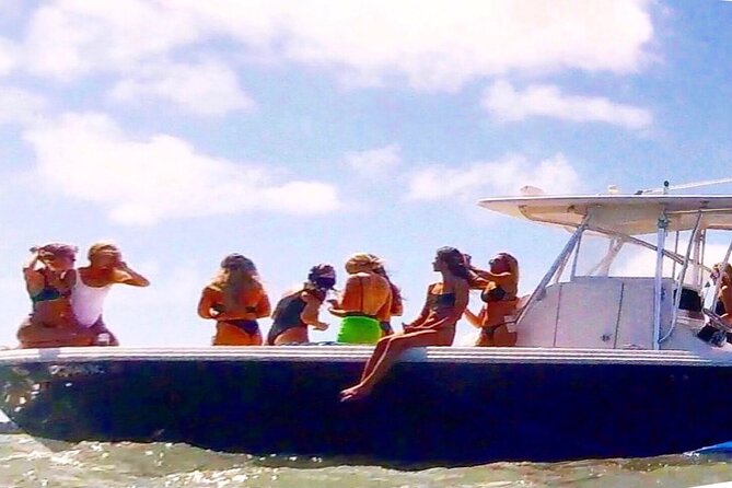 Miami Private Boat Rental to Sandbars and More - Music and group energy: Bluetooth, speaker power, and real together-time