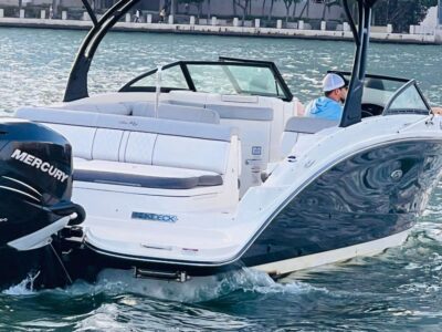Miami: Private Guided Boat Tour with Champagne - Miami River to Star Island: What the First Stretch Looks Like