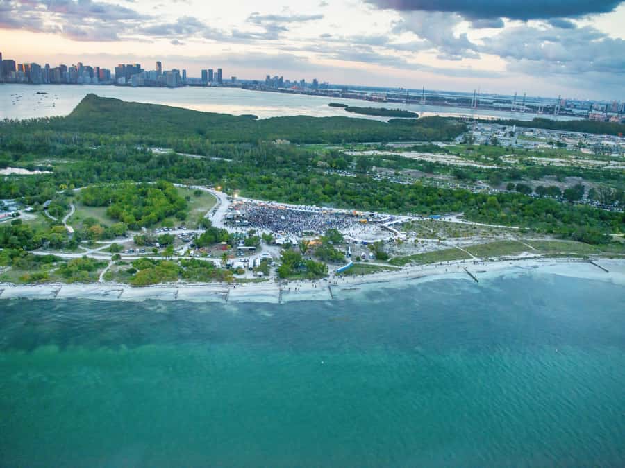 Miami: Private Sunset Helicopter Tour - What Makes It Feel Premium: Headsets, Commentary, and a Real Pilot-led Flow