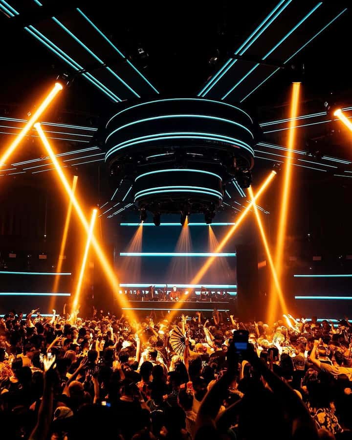 Miami Pub Crawl + Clubbing Experience - Who This Crawl Fits Best (And Who Might Be Happier Elsewhere)