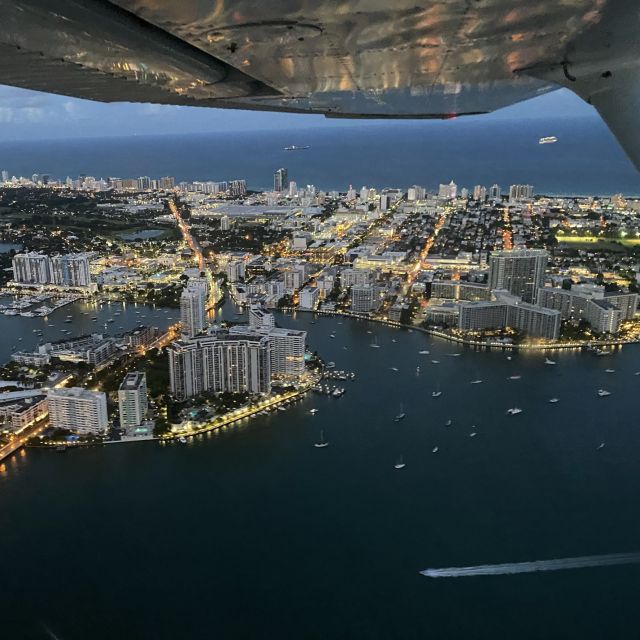Miami: Romantic 1-Hour Private Flight Tour with Champagne - Quick Takeaways