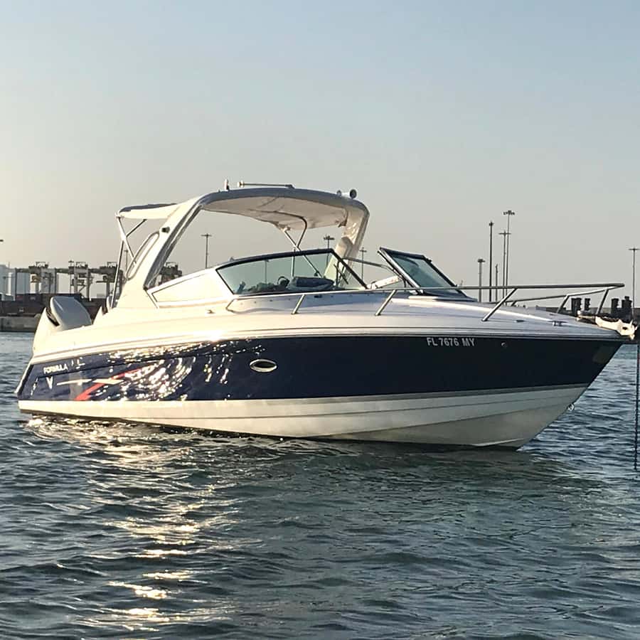 Miami: Sandbar, Billionare's & Raccoon Island Private Tour - Entering Miami by boat: the small-group feel that matters