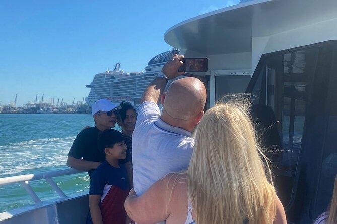 Miami Skyline 75 Min Cruise Tour Biscayne Bay Millionaire Homes - Venetian causeway and the richest-home stretch