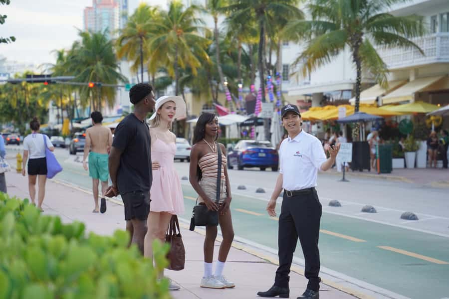 Miami: Small Group Tour w/Everglades, Little Havana & Cruise - The Art Deco District and Miami Beach pass-by: why Miami looks the way it does