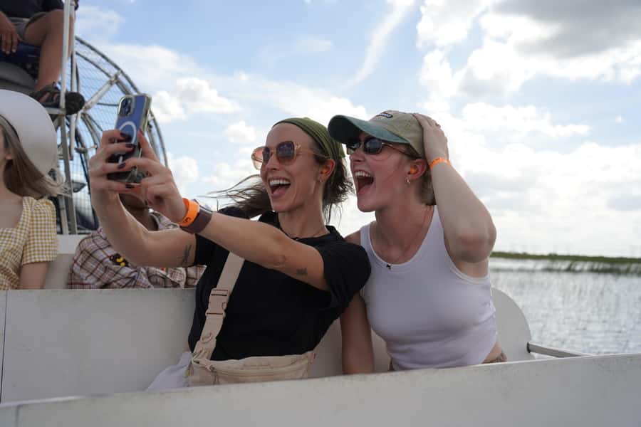 Miami: Small Group Tour w/Everglades, Little Havana & Cruise - Little Havana: Cuban-American life on the street level