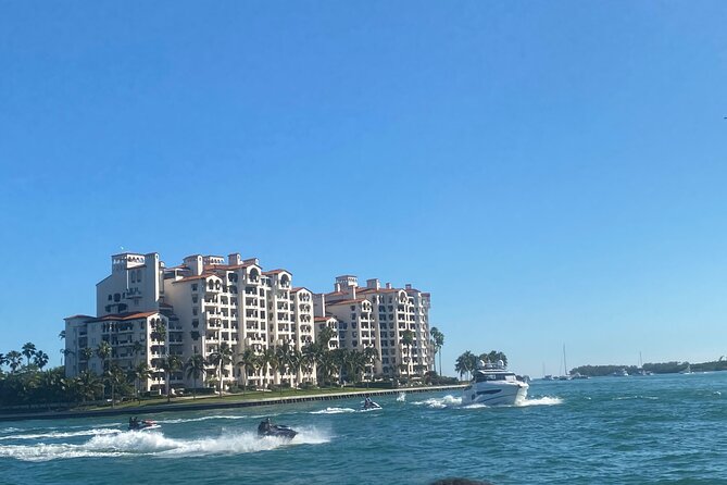 MIAMI: South Beach Cruise Millionaire Homes with Stop & Bus Tour - Millionaire Islands by water: Hibiscus, Fisher, and the Star Island sightline