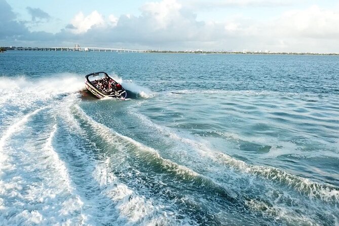 Miami Speed Boat South Beach & Hard Rock Meal at Bayside Marketplace - Hard Rock Cafe at Bayside: what’s included and how to time it