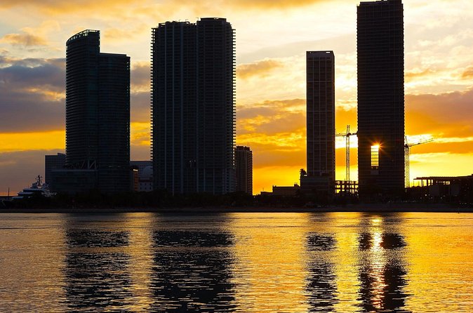 Miami Sunset and Skyline Cruise - The guide factor: Ricky, comedy, and clear context