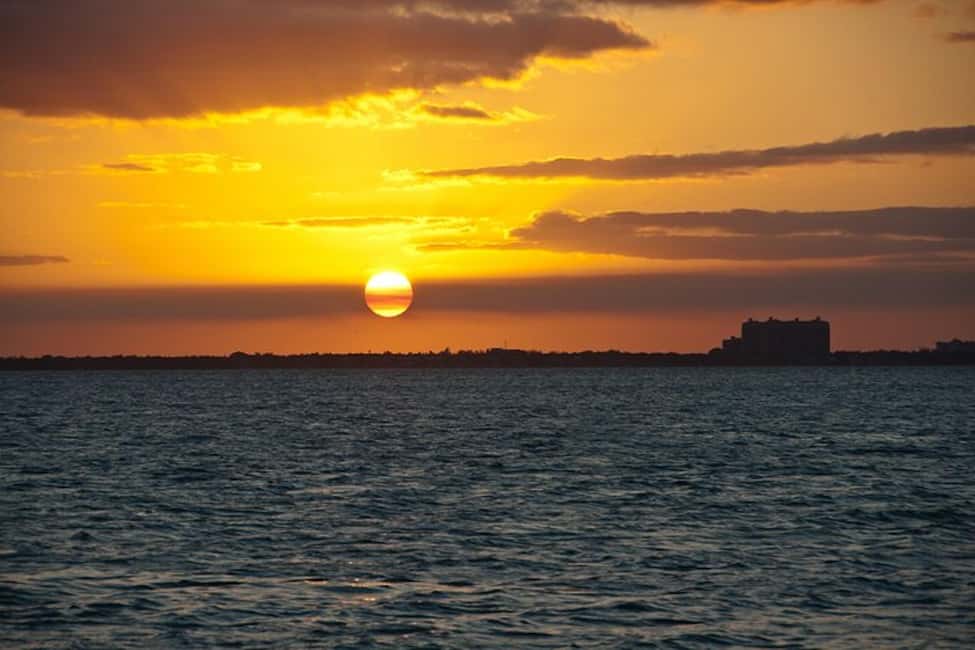 Miami Sunset Champagne Cruise with Skyline Views & Music - The Route That Drives the Views: Venetian Islands to Star Island