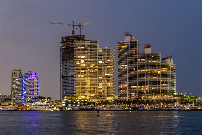 Miami Twilight Skyline Cruise - Timing and Photo Strategy for Twilight Views
