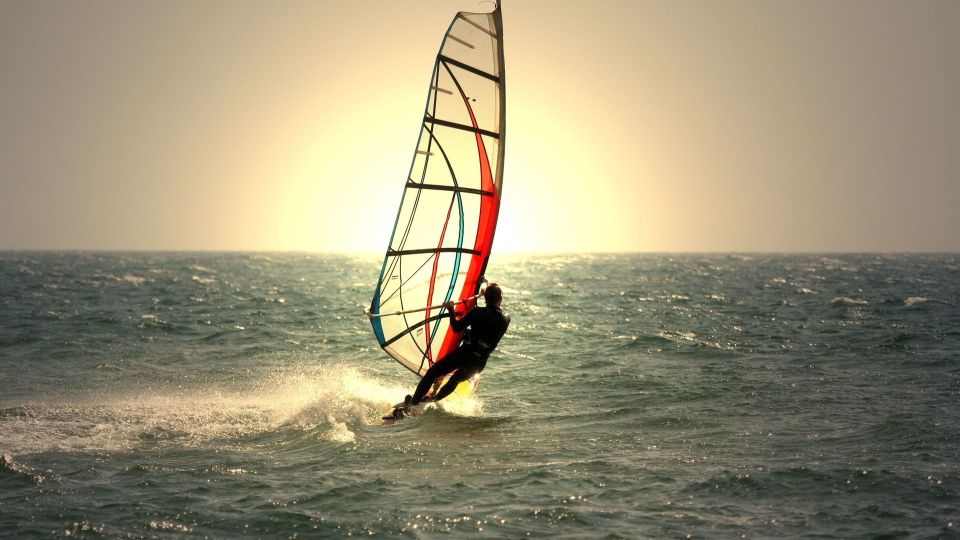 Miami: Windsurfing for Beginners and Experts - Who This Windsurfing Session Fits Best