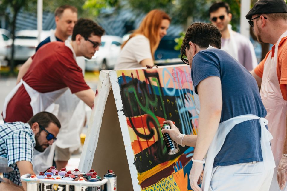 Miami: Wynwood Graffiti Experience - Safety and materials: masks, gloves, and why clothes still matter