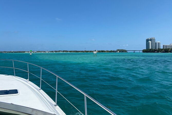 Miami Yacht Party – Discover Secret Spots w/ Captain & Drinks - Snorkeling equipment and the floating mat: small inclusions, big payoff