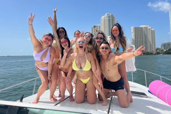 Miami Yacht Party – Discover Secret Spots w/ Captain & Drinks - Party settings: music, onboard comfort, and your bring-along plan
