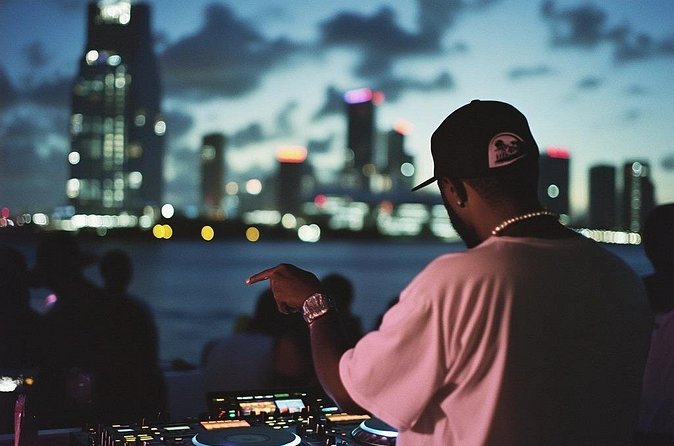 Miami's Top Yacht Party: Neon Nights with 3 Hr Open Bar Cruise - Price and value: $100 for a Miami open bar cruise