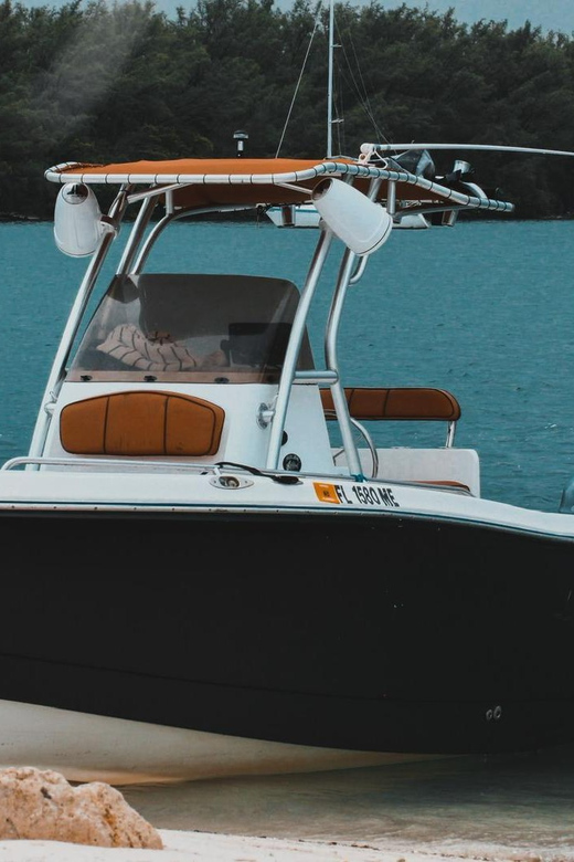 Miami's Unique Private Boat Tour: Discover & Enjoy Your Way - Private-by-design Miami water time