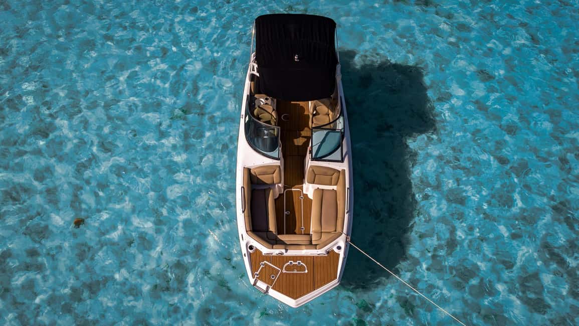 Miami's Unique Private Boat Tour: Discover & Enjoy Your Way - Downtown Miami and Brickell: seeing the skyline as geometry