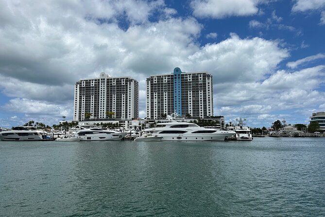 Millionaire Homes Miami Favorite Boat Cruise - On-board vibe, cash bar, and the sound situation