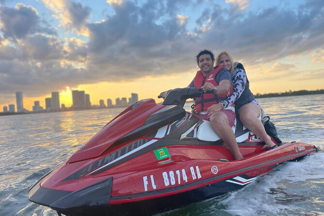 One Hour Jet Ski Adventure Through the Heart of Miami - Training on the Jetskis: beginner-friendly and safety gear