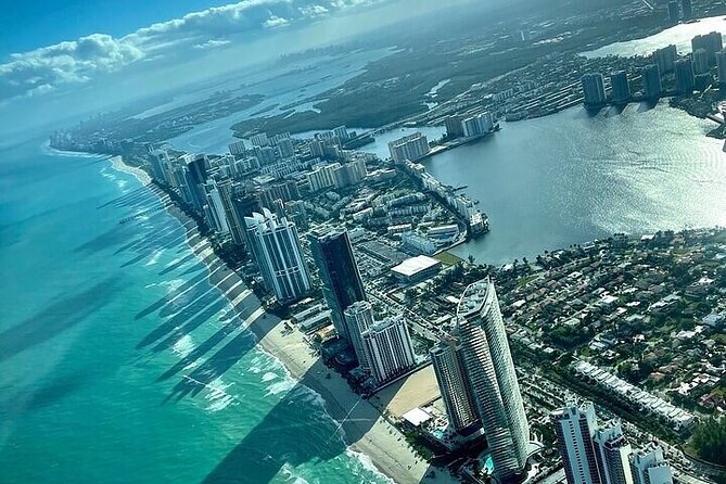 Private 60 Minute Romantic Excursion Air Tour with Champagne - Why This Miami Romantic Air Tour Feels Different