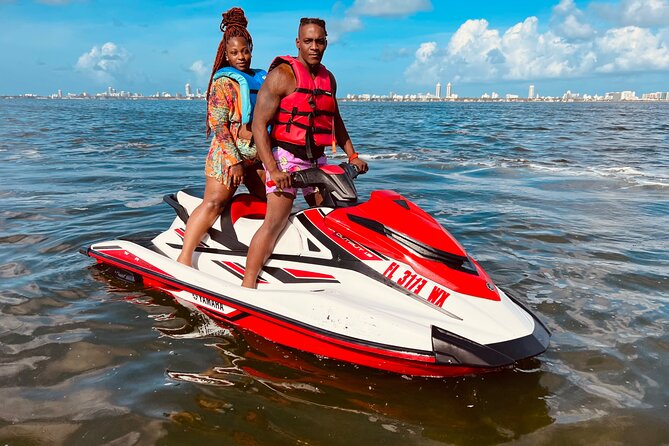 Private Jetski Excursion In Miami - What’s Included: Life Jackets and a Complimentary Boat Ride