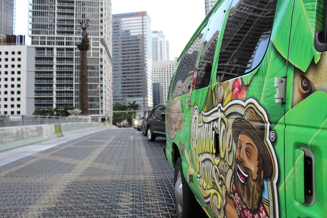 Private Miami City Tour with Expert Guide - Stop 1: South Pointe Park photo stop with big-water views