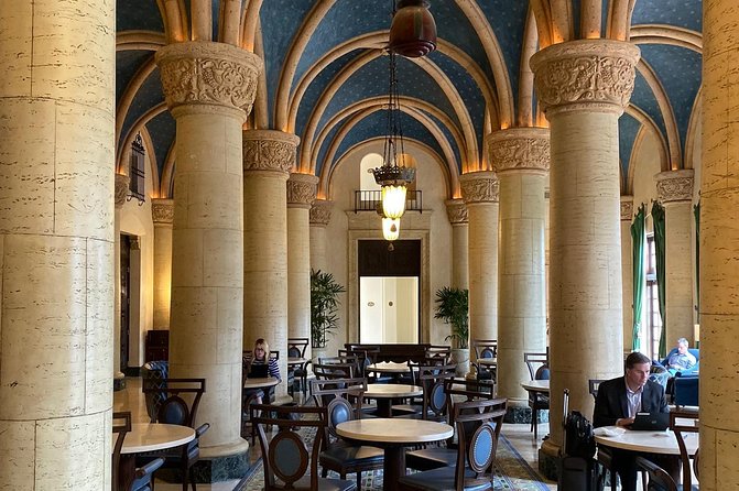Private Miami Highlights Tour with Snacks Included - Coral Gables walking and the Biltmore Hotel area