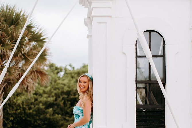 Private Vacation Photoshoot with Photographer in Miami Beach - How the photographer keeps it natural (and how you can help)