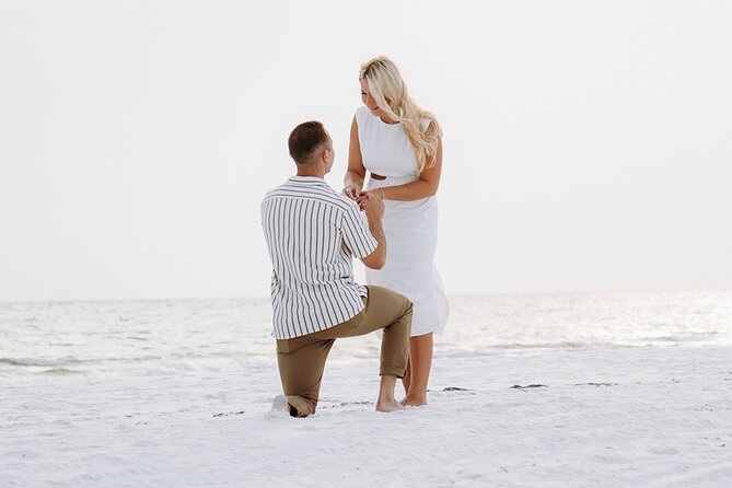 Private Vacation Photoshoot with Photographer in Miami Beach - Online gallery and edited photos: the part you’ll use later