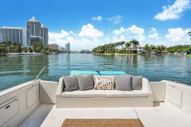 Private Yacht Tour Miami - Biscayne Bay cruising and skyline views: why the route matters