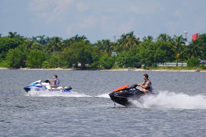 Ride the waves of Miami Bay with brand new Jet Skis - The real-world risk: last-minute cancellation and refunds